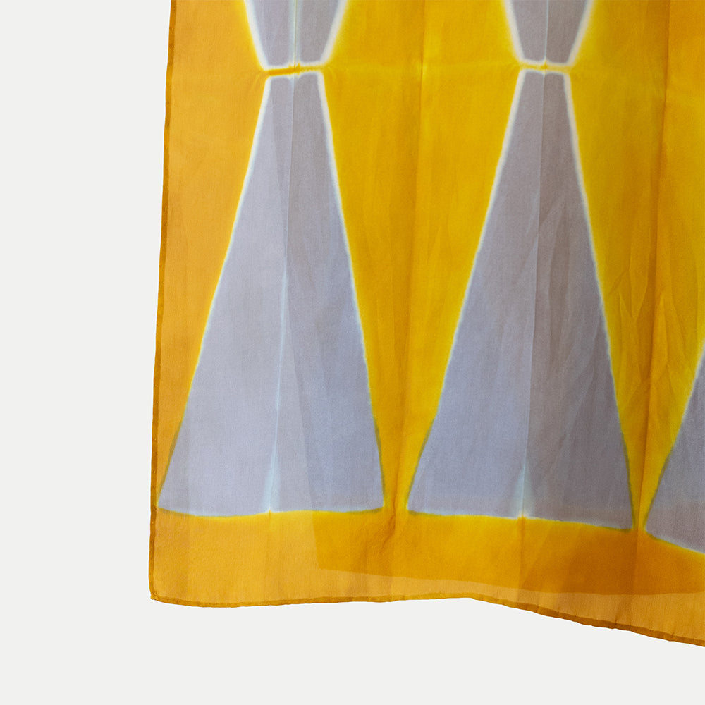Pañuelo seda shibori rombos amarillo