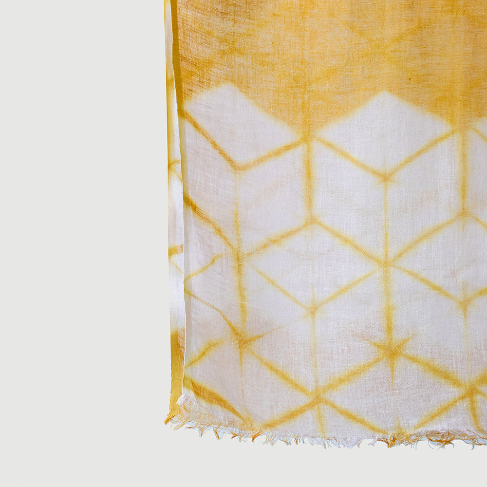 Pañuelo lino itajime shibori triángulos amarillo