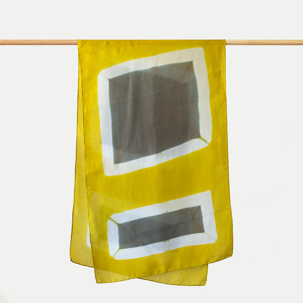 Pañuelo seda shibori marco amarillo