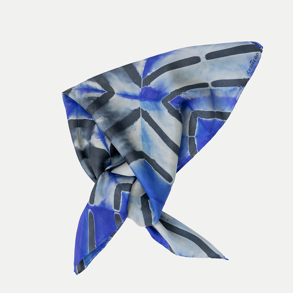 Pañuelo seda shibori rejilla azulino